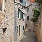 Sandra In The Historical Center Of The Apartmán