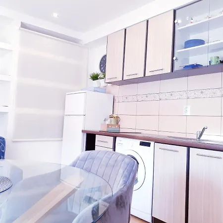 Apartment Sandra In The Historical Center Of The *