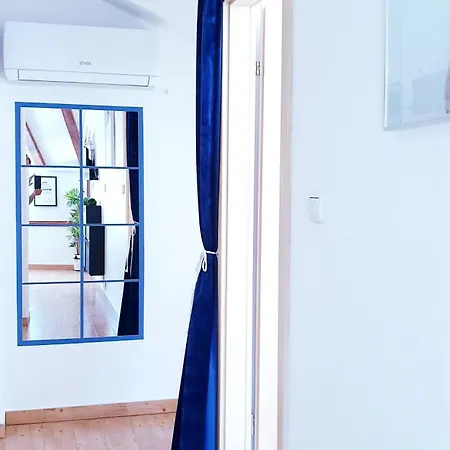 Sandra In The Historical Center Of The Appartement *