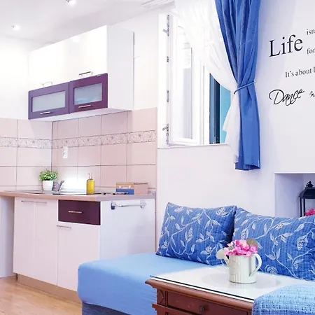 Apartment Sandra In The Historical Center Of The