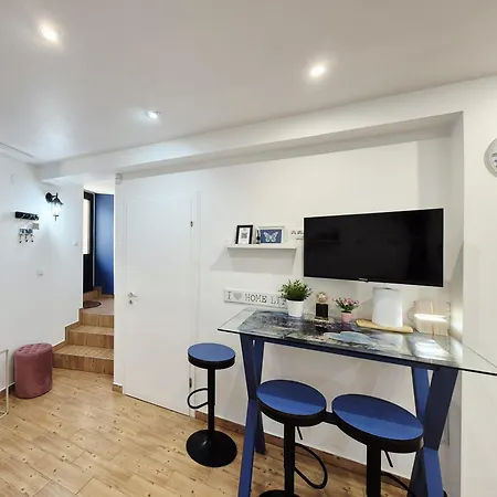 Appartement Sandra In The Historical Center Of The *