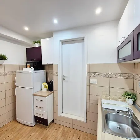 Appartement Sandra In The Historical Center Of The Supetar