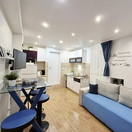 Appartement Sandra In The Historical Center Of The Supetar