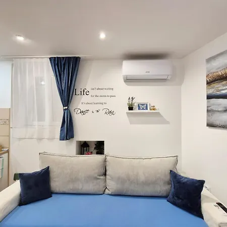 Appartement Sandra In The Historical Center Of The *
